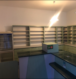 Apteka jeszcze pusta